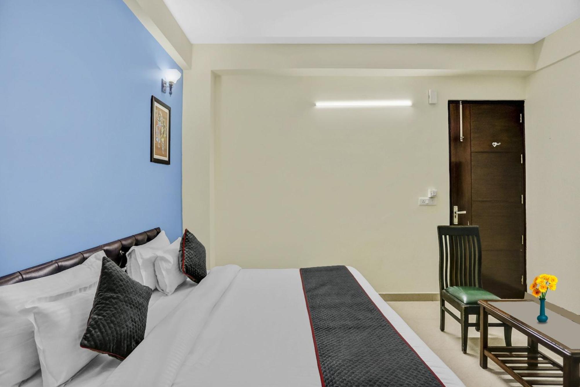 Townhouse Rumaisa Indirapuram Exterior photo